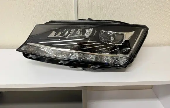Skoda Fabia Mk3 (NJ) Headlight/headlamp 6V1941015F LE17A6402 030111523101