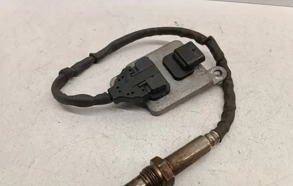 Mercedes-Benz Sprinter W906 Lambda probe sensor A0009050008 17080300750 0009050008
