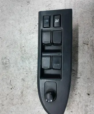 Suzuki Grand Vitara II Quarter vent window switch 64J20