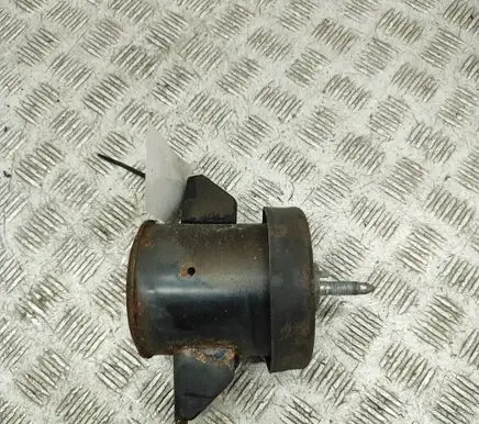 Nissan Leaf II (ZE1) Engine mount bracket 112103NF0A