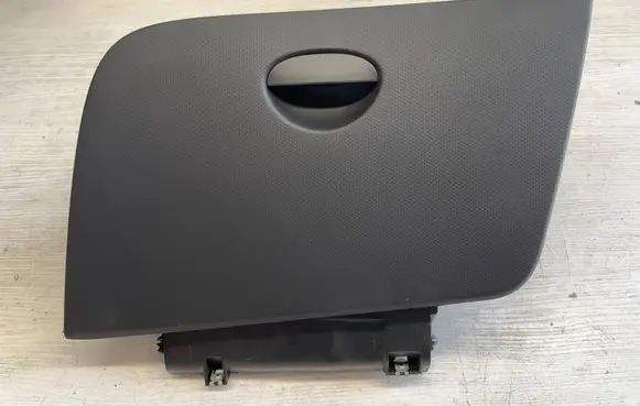 Seat Leon (1P) Glove box set 1P1857103A 1P1857095C 1P1857095D