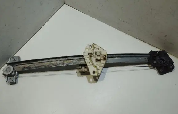 Front window lifting mechanism without motor