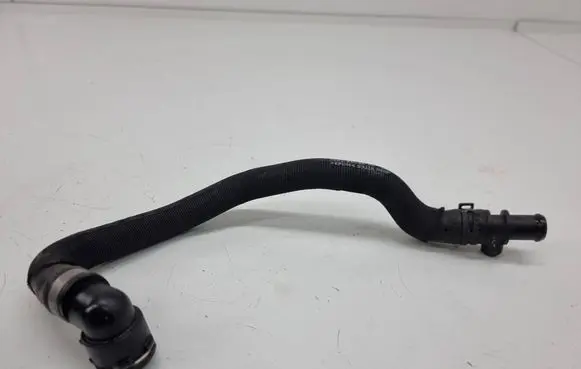 Coolant pipe/hose