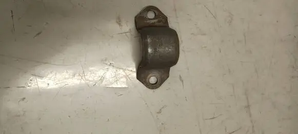Maserati Grecale Sway bar bush bracket, front 50542614