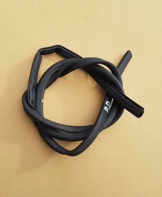 Volkswagen Eos Front door rubber seal 