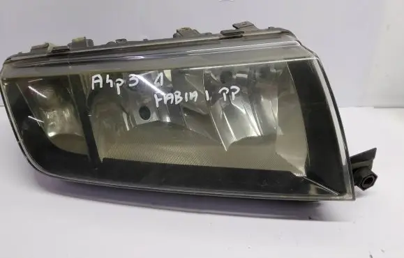 Skoda Fabia Mk1 (6Y) Headlight/headlamp