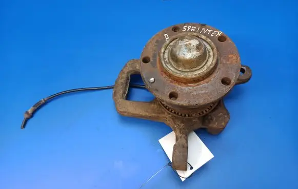 Mercedes-Benz Sprinter W901 W902 W903 W904 Front wheel hub