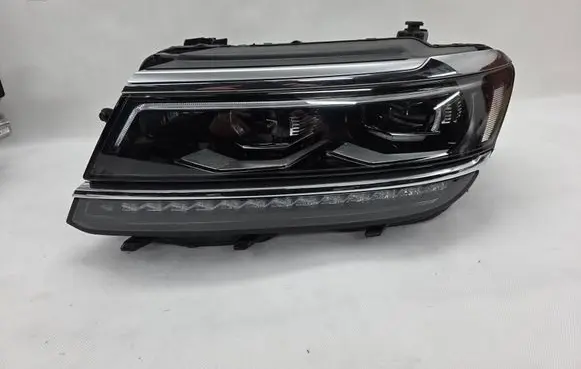 Volkswagen Tiguan Headlight/headlamp 5NN941081C