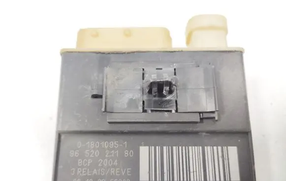 Citroen C5 Glow plug pre-heat relay 9652021180