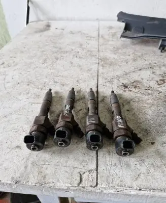 Renault Megane II Fuel injectors set 8200100272