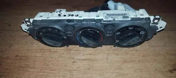 Ford Focus Climate control unit 3m5t19980ad 0389a