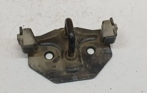 Opel Vectra C Rear door lock loop/hook striker