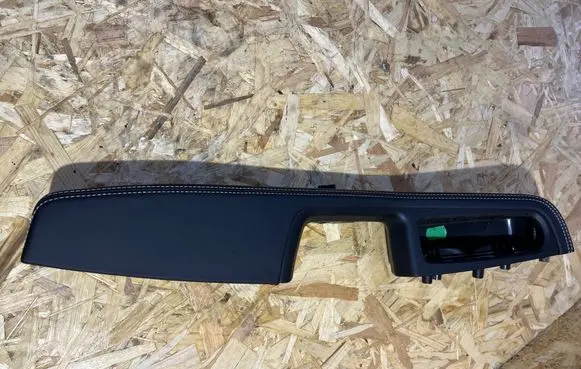 Porsche Macan (95B) Other front door trim element 95b867174