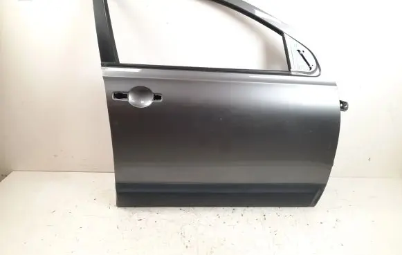 Nissan Qashqai Front door