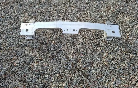 Opel Mokka B Front bumper cross member 9826115680