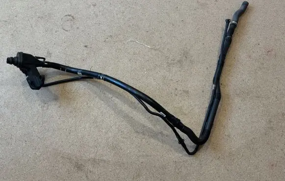 BMW X5 G05 AdBlue supply pipe 7440011
