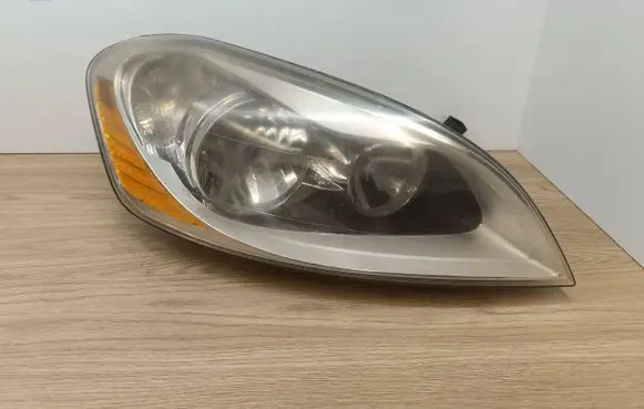 Volvo XC60 Headlight/headlamp 30763146 89902803