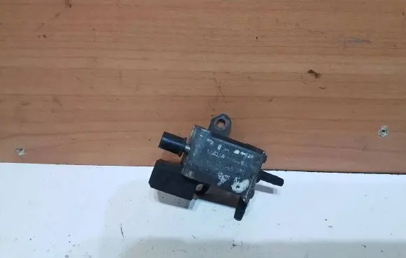 Audi A4 S4 B5 8D Turbo solenoid valve 026906283H 99T200 991200