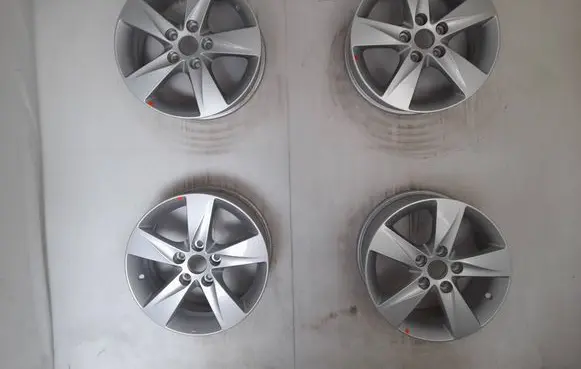 Hyundai i30 R16 alloy rim 52910-3Y210