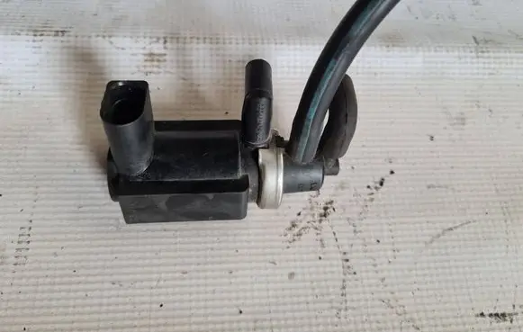 Audi A6 S6 C5 4B Turbo solenoid valve 059906627B 72290322