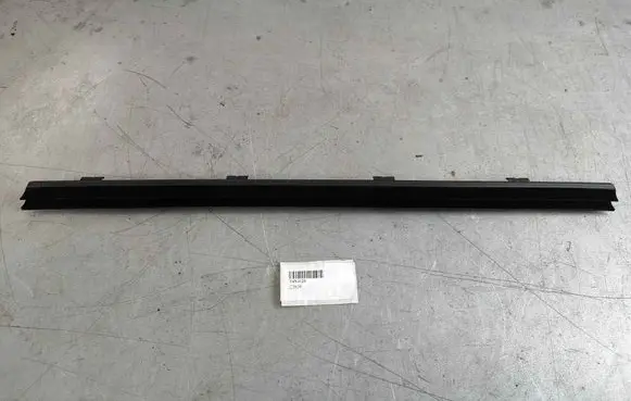 Jaguar XE Rubber seal rear door window/glass T4N3120