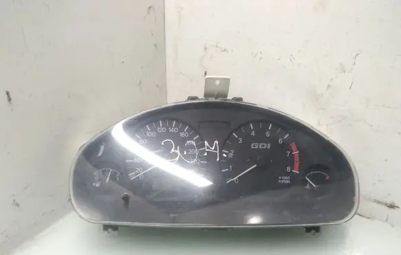 Mitsubishi Carisma Speedometer (instrument cluster) MR381347