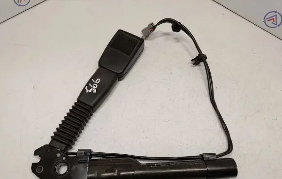 BMW 1 E81 E87 Front seatbelt buckle 7126295 72117126295 72119119541