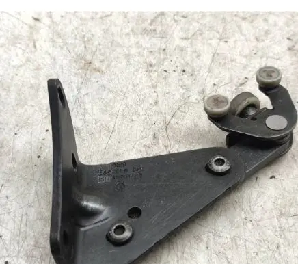 Volkswagen Transporter - Caravelle T5 Sliding door lower roller guide/hinge 7H0843397 GBK03307
