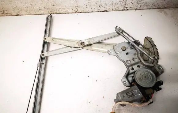 Daihatsu Sirion Sliding door window regulator with motor