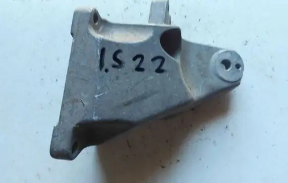 Lexus IS 220D-250-350 Engine mounting bracket Iht67jh