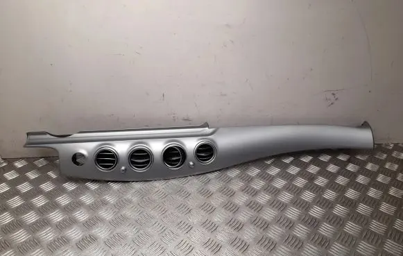 Mercedes-Benz E W213 Rear air vent grill A2136805006