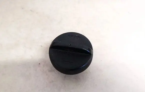 Volkswagen PASSAT B4 Fuel tank filler cap 