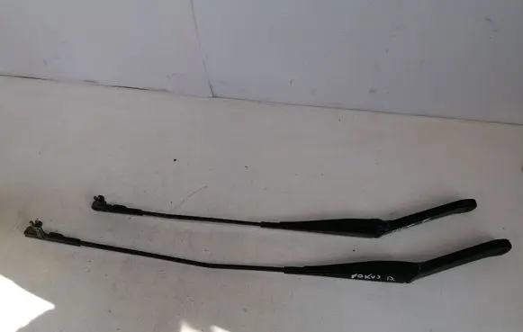 Ford Focus Front wiper blade arm
