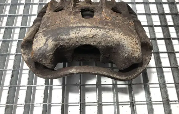 Volkswagen Transporter - Caravelle T4 Front brake caliper