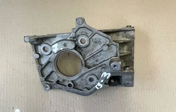 Citroen DS5 Fuel pump bracket 9685235680