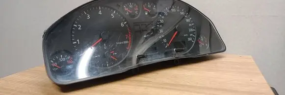Speedometer (instrument cluster)