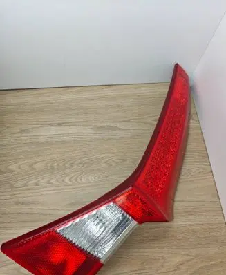 Volvo V70 Tailgate rear/tail lights