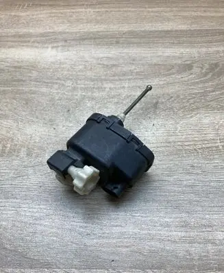 Hyundai Sonata Headlight level adjustment motor 00437534