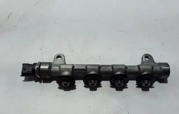 Renault Latitude (L70) Fuel main line pipe 8200727629