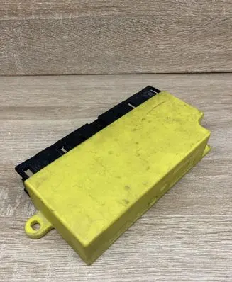 Mercedes-Benz E W124 Comfort/convenience module 1248203126 05072011