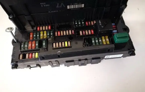 BMW 5 F10 F11 Fuse box set 921086101