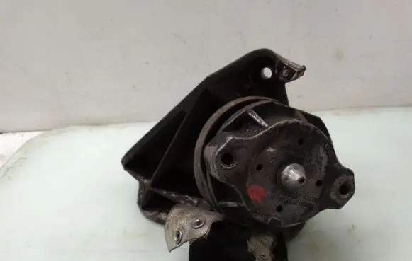 Audi A8 S8 D2 4D Engine mount bracket 4D0199381AC
