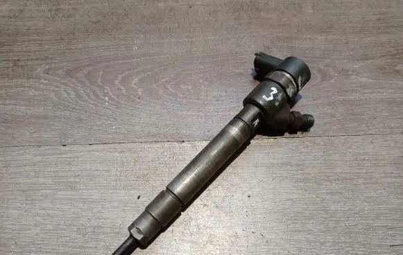 Volvo XC90 Fuel injector 30750283 0445110251
