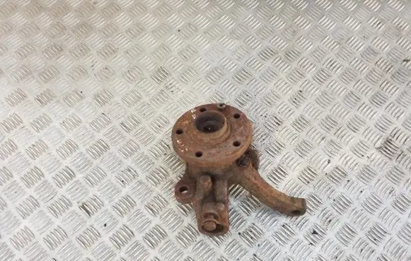 Volkswagen Transporter - Caravelle T4 Front wheel hub