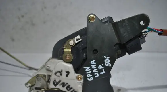 Suzuki Liana Front door lock