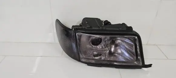 Audi A6 S6 C4 4A Headlight/headlamp 30113716903