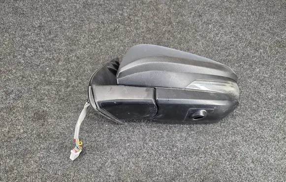 Toyota Hilux VIII Front door electric wing mirror