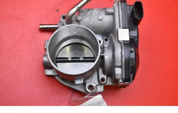 Toyota Corolla E10 Throttle body valve 22030-F3030