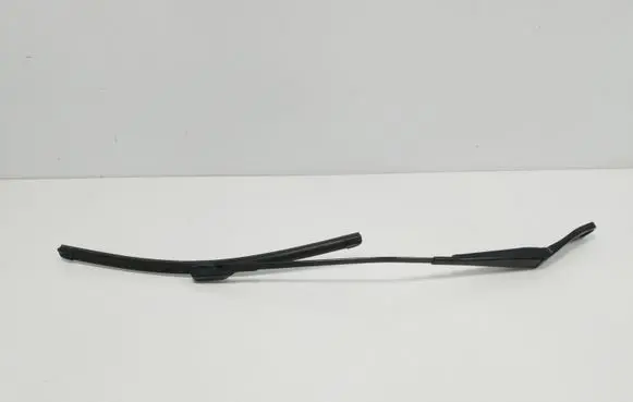 Volvo XC60 Front wiper blade arm 30753529