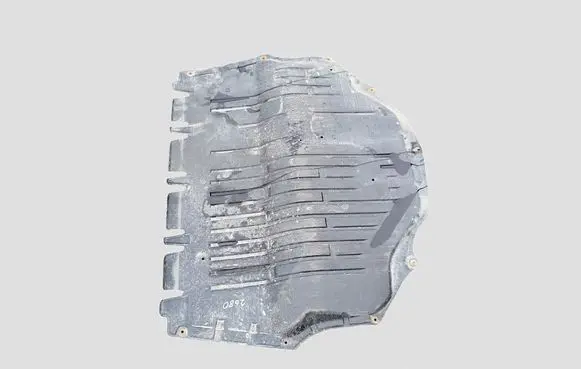 Volkswagen Polo V 6R Engine splash shield/under tray 6Q0825237AB